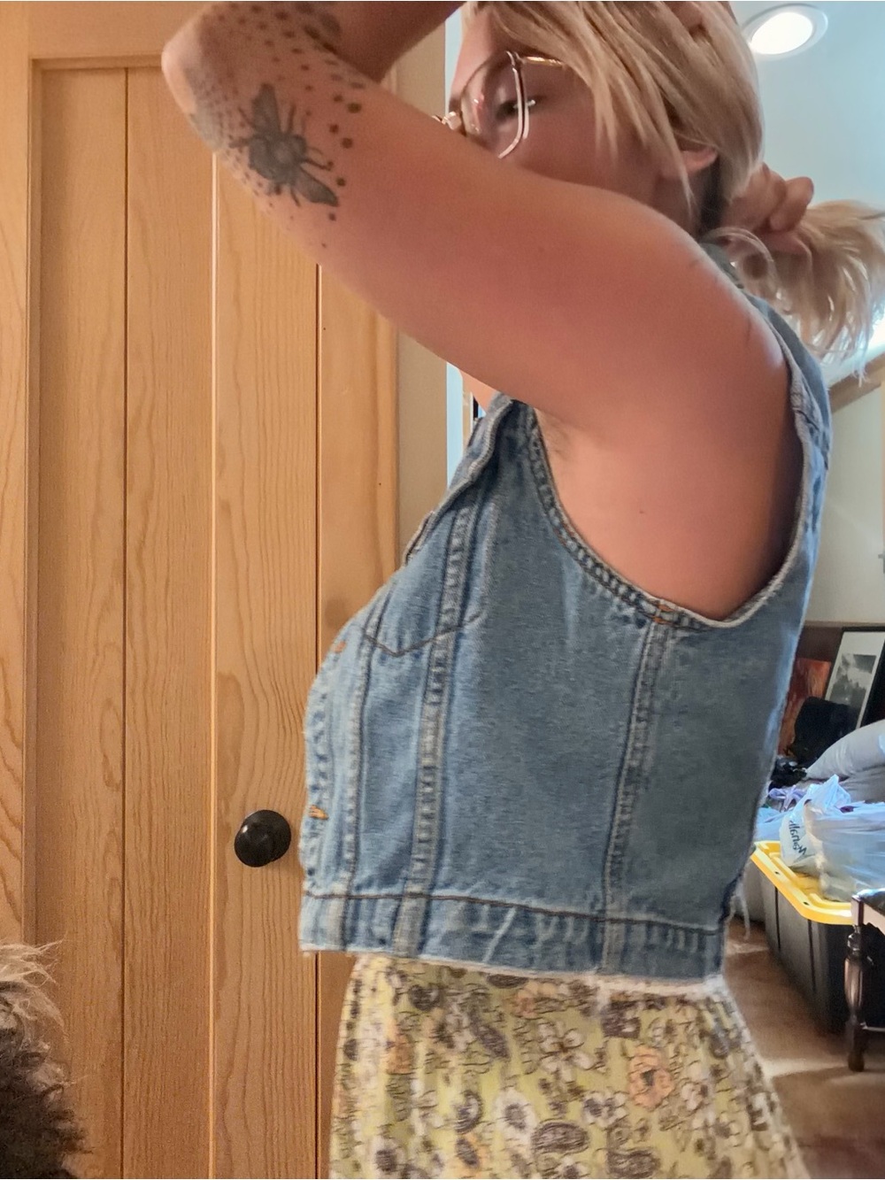Levi’s Classic Light Blue Denim Vest - Picture 7 of 8